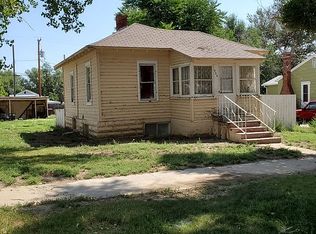 926 3rd St W, Roundup, MT 59072