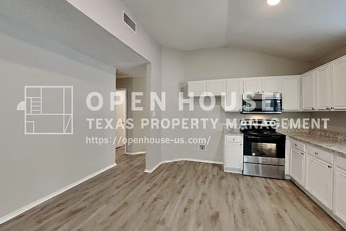 4066 Tulip Tree Dr — Photo 7