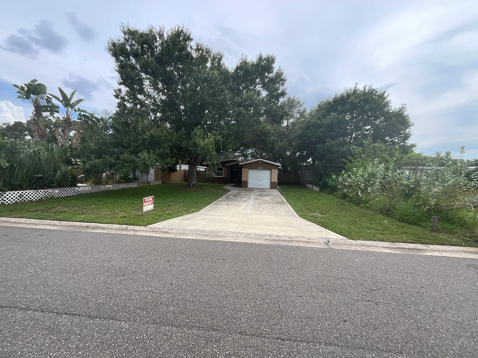 4 bed, 1290 sqft, $2,290 — Photo 4