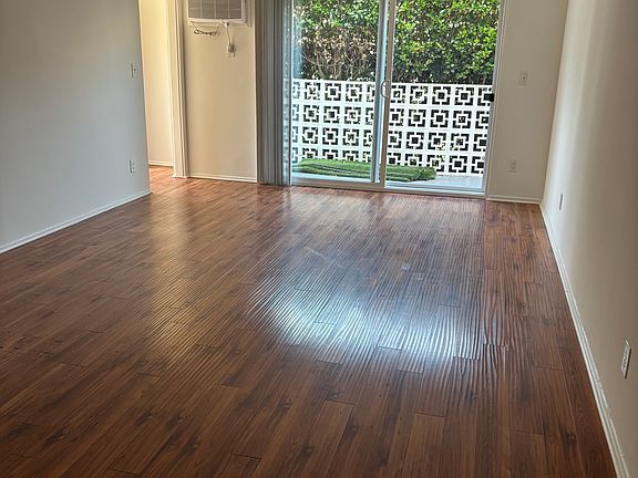 2nd image of 550 N Serrano Ave APT 1