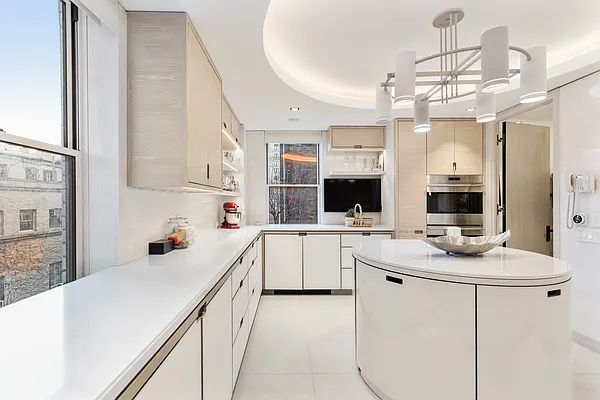 Sold by Compass | media 23