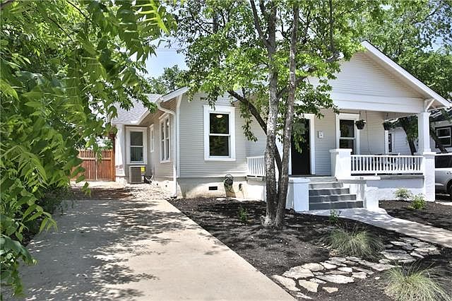 1st image of 814 Theresa Ave