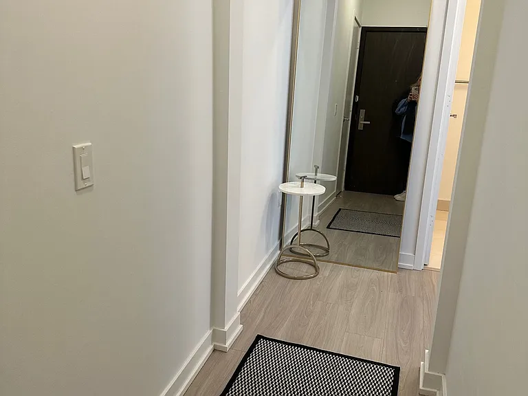 1 Yorkville Ave #1611 — Photo 9