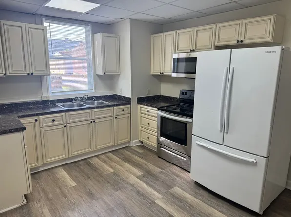 22 S Locust St, Hagerstown, MD 21740
