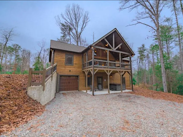 135 Ruby Ln, Ellijay, GA 30540