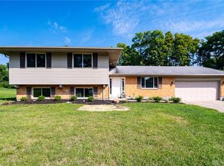 7207 Barr Cir, Dayton, OH 45459