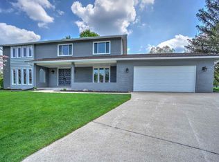 50740 Regency Park Dr, Granger, IN 46530