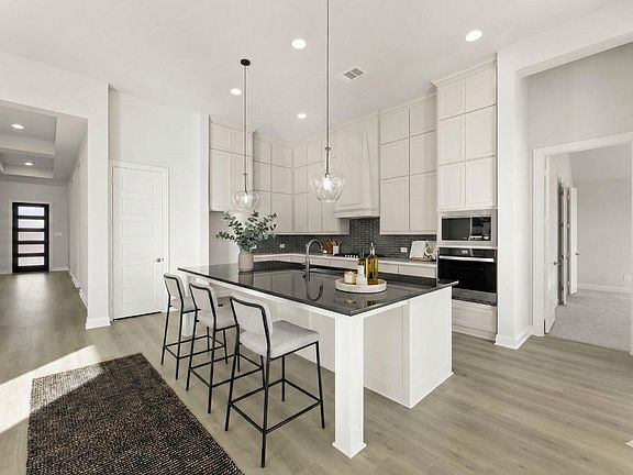 2nd image of 4802 Timberdrift St