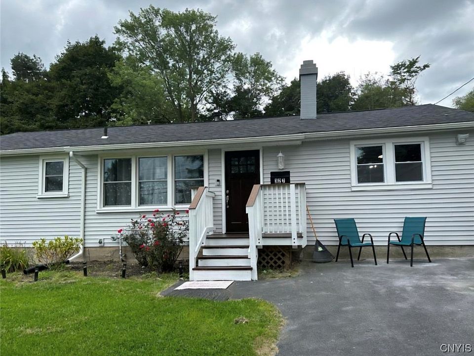 1st image of 327 Stanton Dr