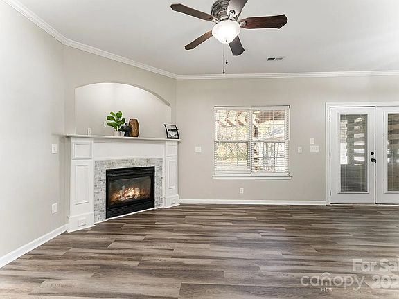 5th image of 10974 Heritage Green Dr