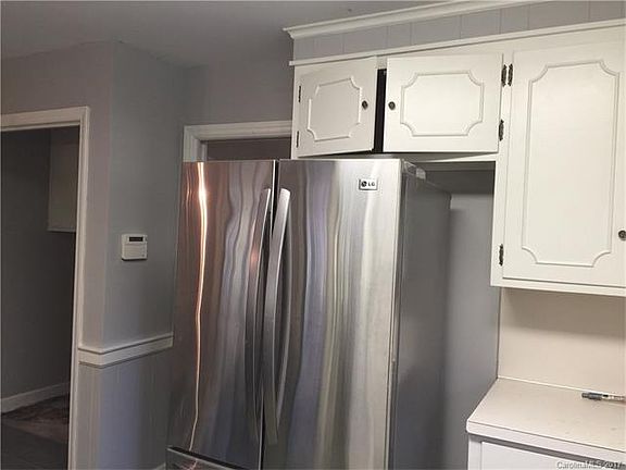5th image of 418 Deerwood Dr