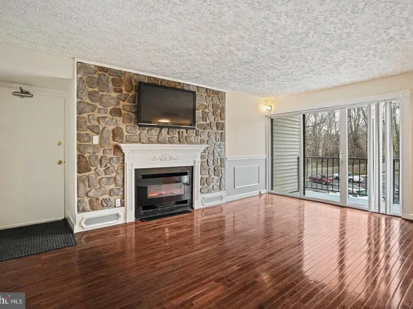 102 Duvall Ln #9301, Gaithersburg, MD 20877