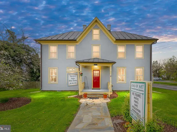 8387 W Main St, Marshall, VA 20115