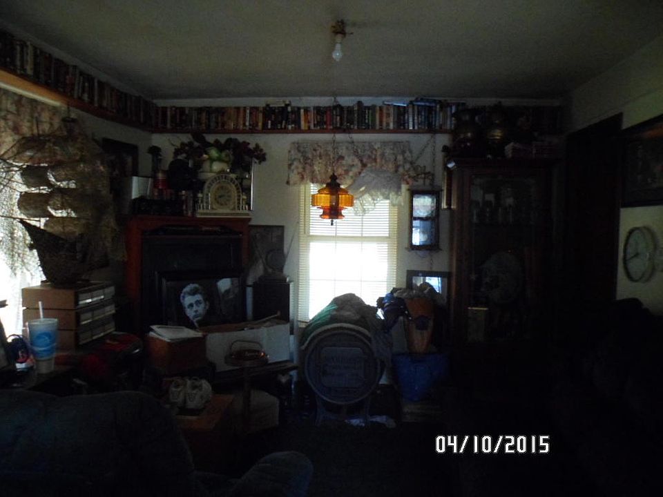 2nd image of 207 N Cedar St