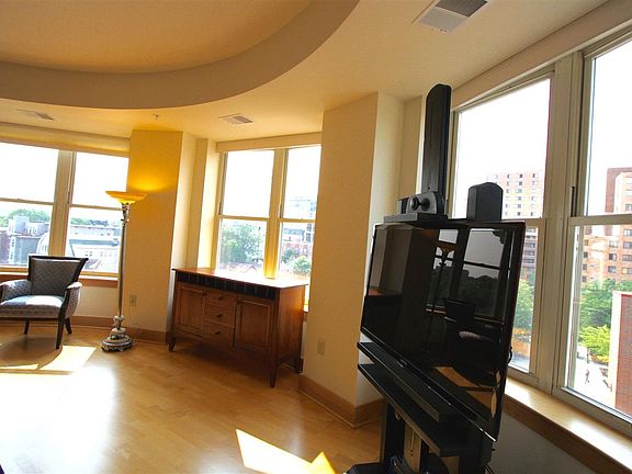 3rd image of 333 W Mifflin St Unit 5020