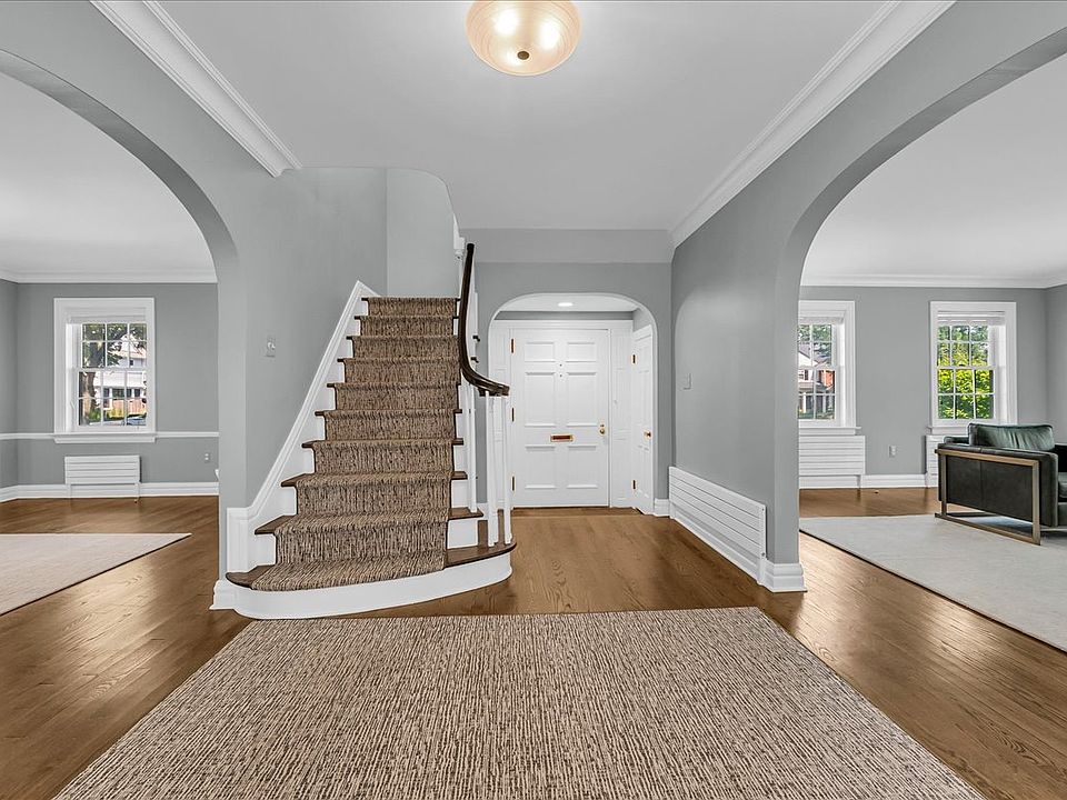 1211 Willow Ln, photo 2