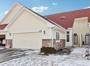 4041 S Fohr Dr, New Berlin, WI 53151