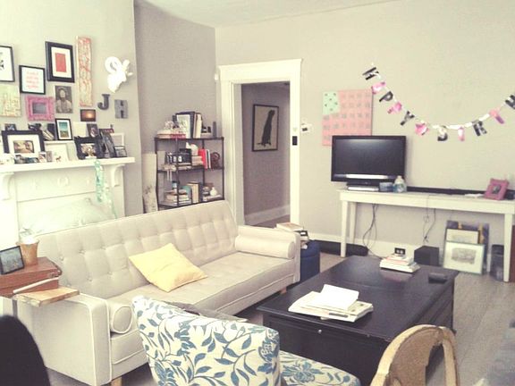 3rd image of 14 W Hollister St #1