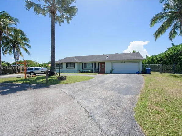 28242 SW 163rd Ct, Homestead, FL 33033