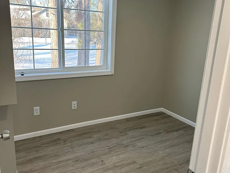 2525 Irvine Ave NW — Photo 12