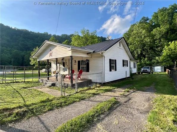 23139 Pond Fork Rd, Bob White, WV 25028