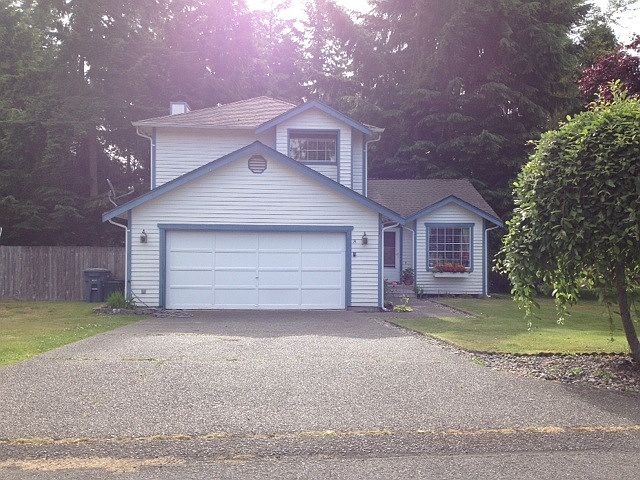 1st image of 10915 209th Ave E