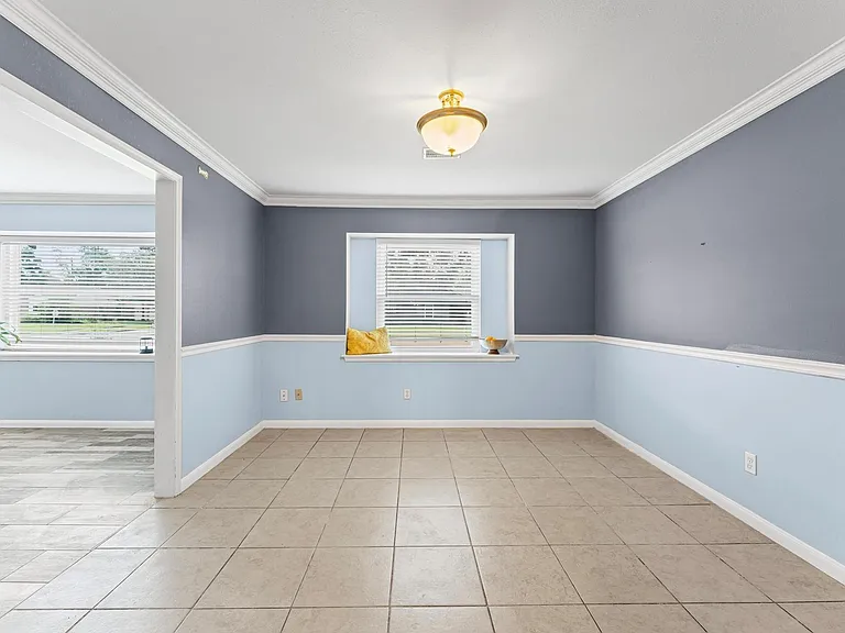427 Whitecap Dr — Photo 11