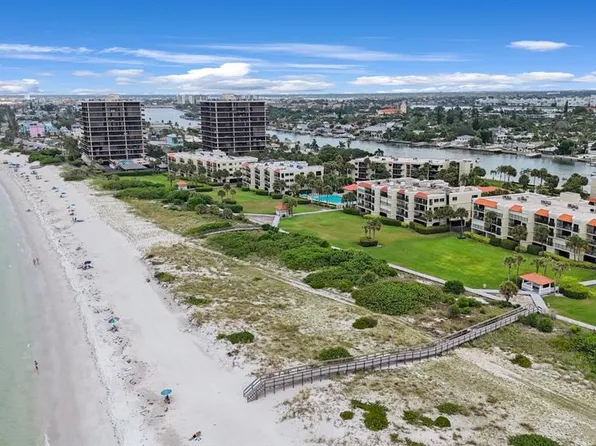 7537 Bayshore Dr APT 303, Treasure Island, FL 33706
