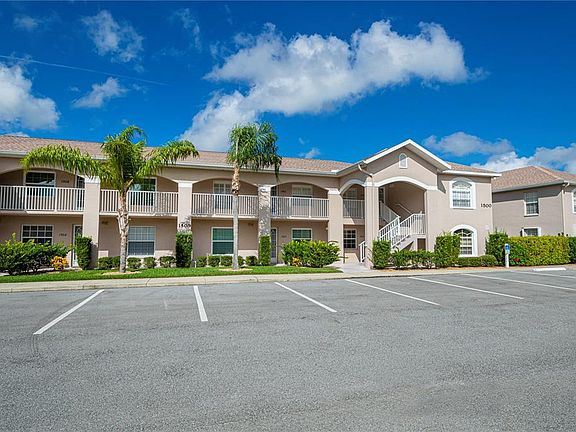 3rd image of 11644 SW Egret Cir APT 1507