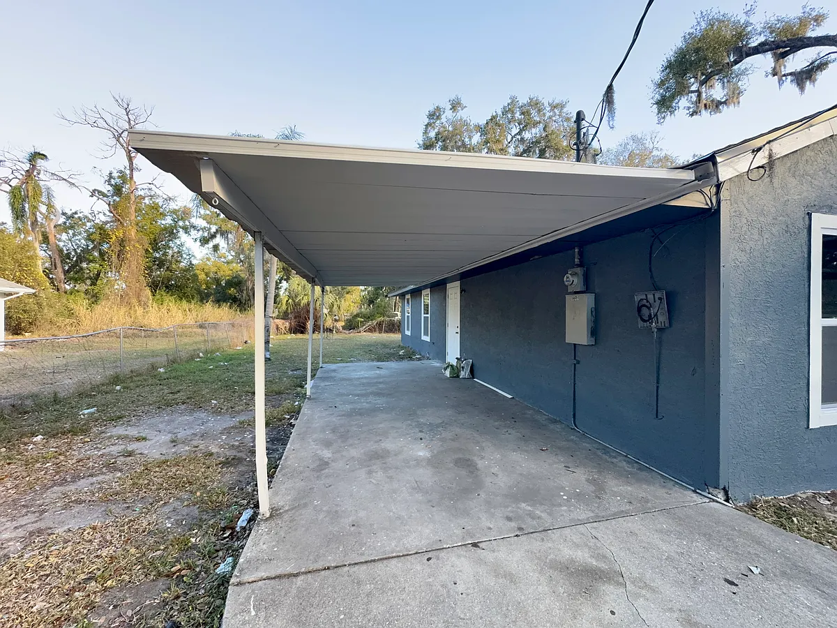 Building Photo - 1837 6th Ave E