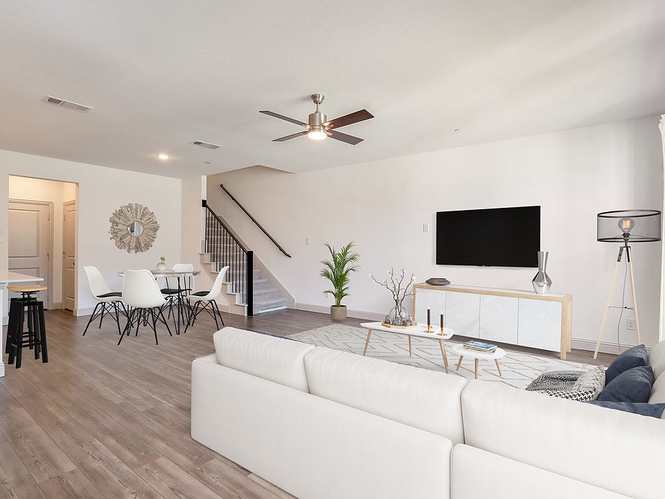 1st image of 8941 Phoebe Rd #1