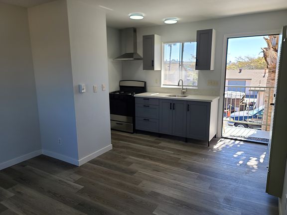 2nd image of 1924 West Dr APT 9