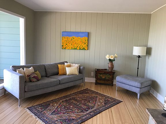 2nd image of 4726 Paradise Dr