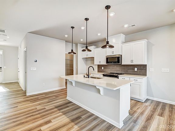 2nd image of 4408 Iron Oak Ln