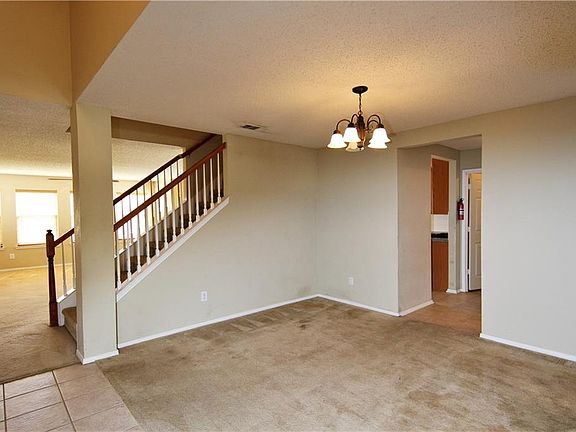 3rd image of 5816 Meadows Way