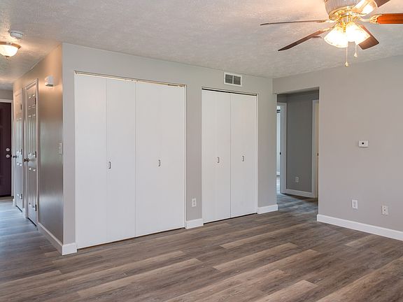 4th image of 6121 Green Knolls Dr
