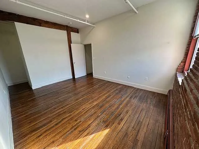 2 bed, $4,300 — Photo 4