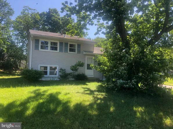 1460 Neptune Ter, Vineland, NJ 08360