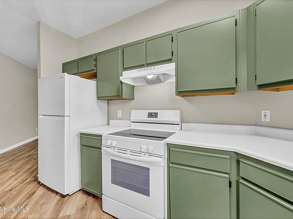 2nd image of 733 Bragg Drive Apt F