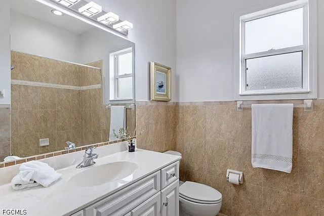 2111 SW 51st St — Photo 6