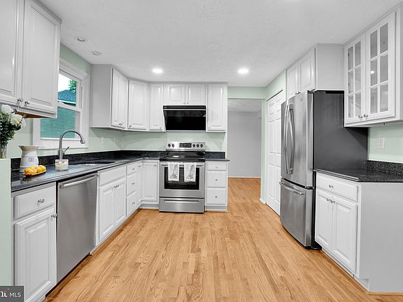 5th image of 8604 Calypso Ln