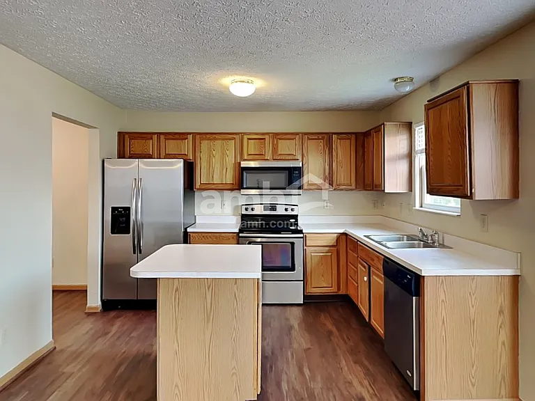 7080 Winchester Crossing Blvd — Photo 3