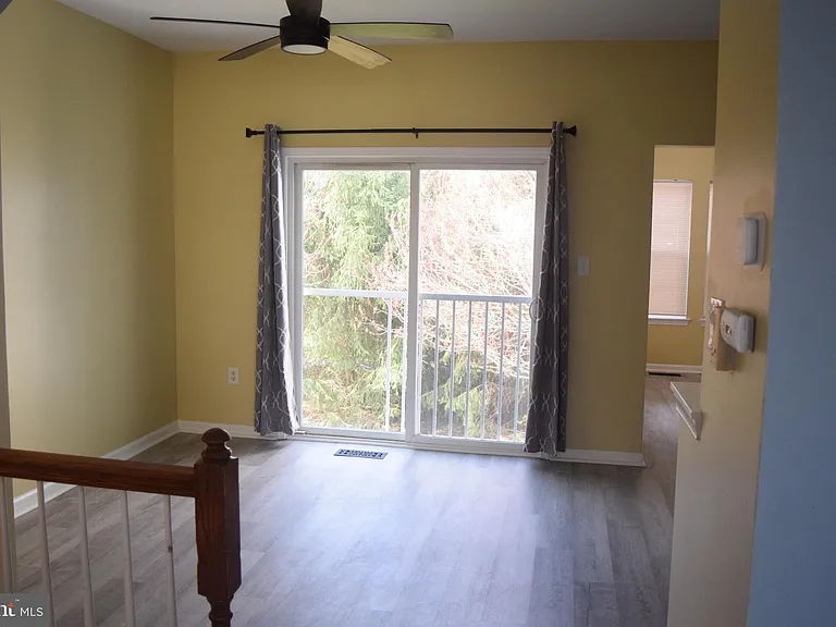 326 Larose Dr — Photo 8