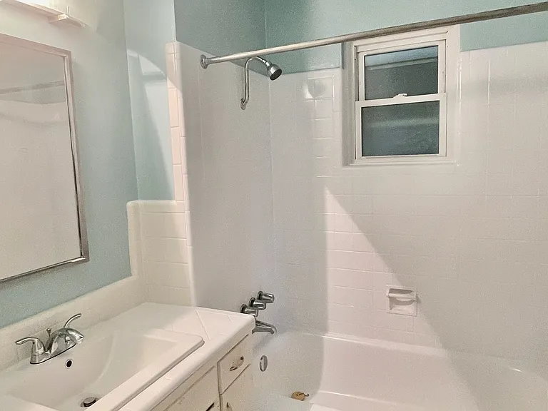3215 Douglas Ave #201 — Photo 12