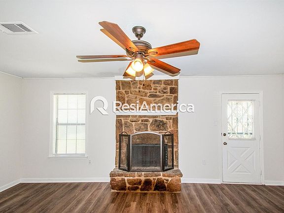 3rd image of 4470 Hunter Bay Dr