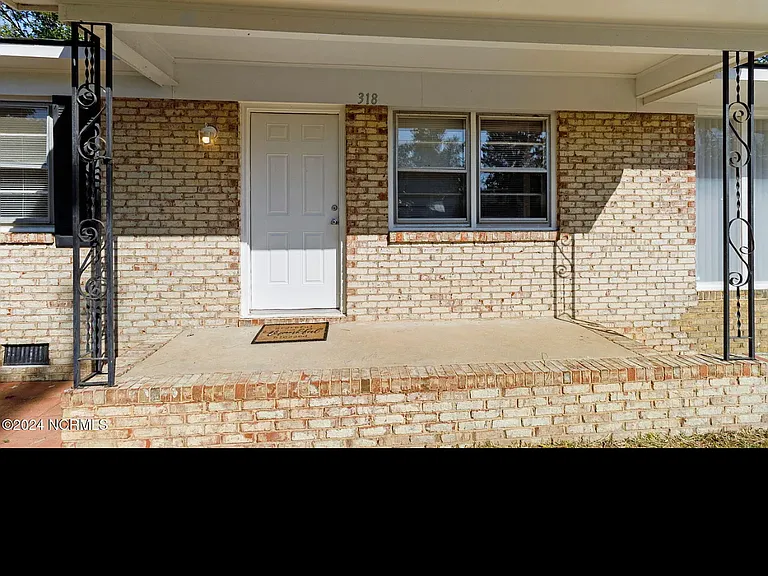 318 Bandera Dr — Photo 19