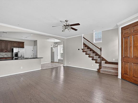 4th image of 897 Shelby Ln
