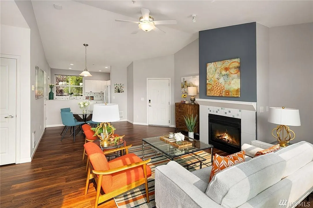2 bed, 1135 sqft, $3,150 — Photo 2