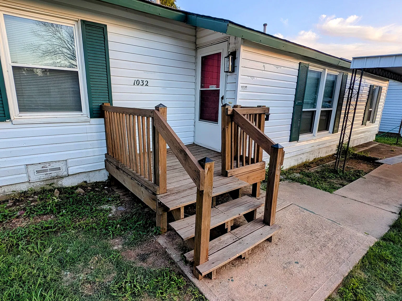 3 bed, 976 sqft, $1,095 — Photo 2
