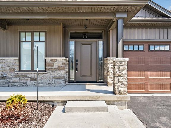 4th image of 24 Craddock Blvd #23